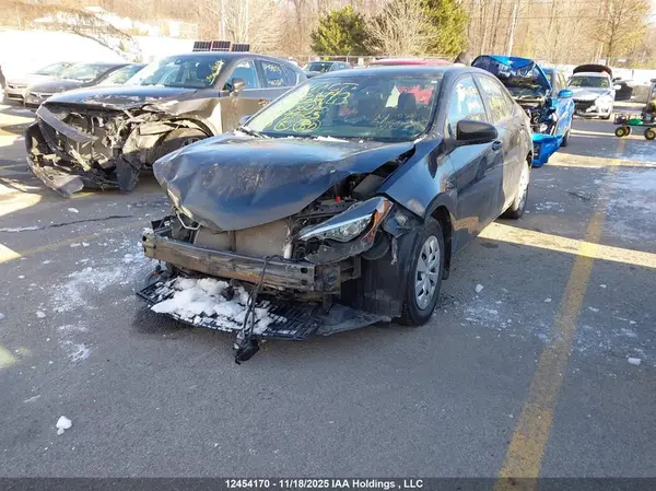 2T1BURHE3JC106046 2018 TOYOTA COROLLA - Image 2