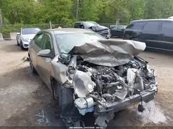 2T1BURHE3JC106483 2018 TOYOTA COROLLA
