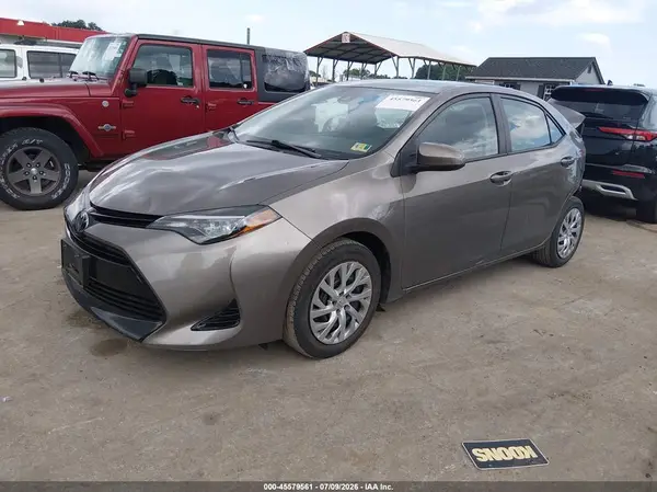 2T1BURHE3JC119802 2018 TOYOTA COROLLA - Image 2