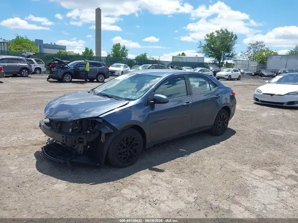 2T1BURHE3JC121114 2018 TOYOTA COROLLA - Image 2