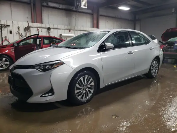 2T1BURHE3JC966917 2018 TOYOTA COROLLA - Image 1