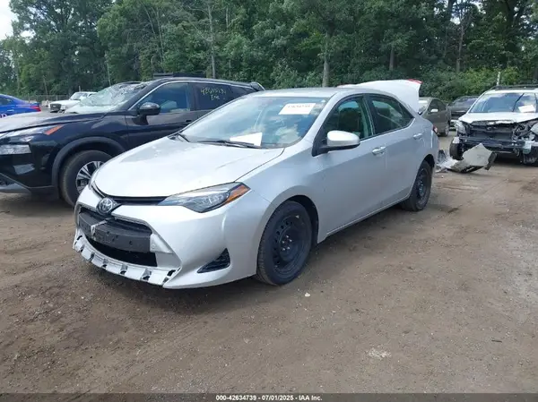 2T1BURHE3JC967274 2018 TOYOTA COROLLA - Image 2