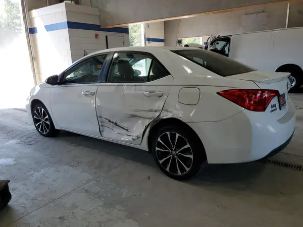 2T1BURHE3JC967422 2018 TOYOTA COROLLA - Image 2