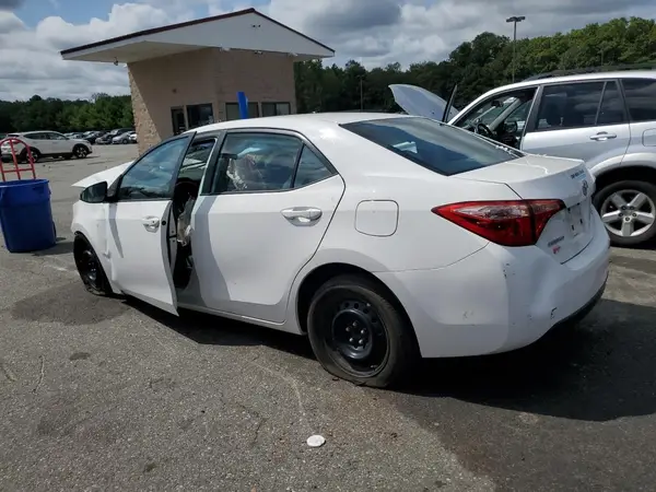 2T1BURHE3JC967520 2018 TOYOTA COROLLA - Image 2