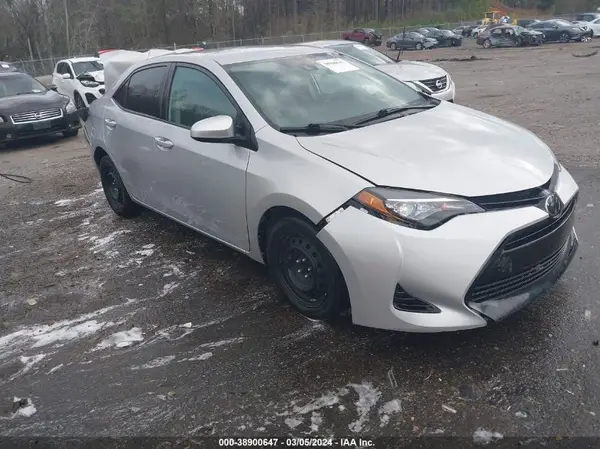 2T1BURHE3JC969560 2018 TOYOTA COROLLA - Image 1