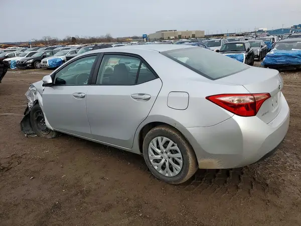 2T1BURHE3JC970580 2018 TOYOTA COROLLA - Image 2