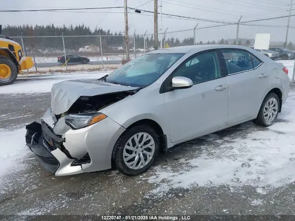 2T1BURHE3JC972989 2018 TOYOTA COROLLA - Image 2