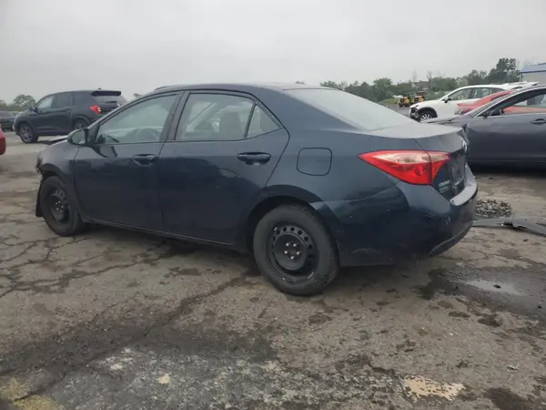 2T1BURHE3JC975021 2018 TOYOTA COROLLA - Image 2