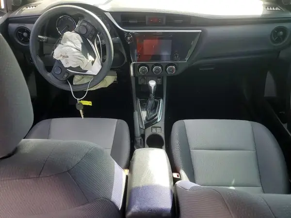 2T1BURHE3JC975830 2018 TOYOTA COROLLA - Image 8