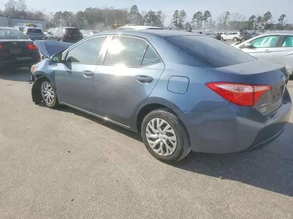2T1BURHE3JC977948 2018 TOYOTA COROLLA - Image 2