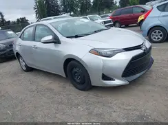 2T1BURHE3JC978257 2018 TOYOTA COROLLA