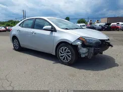 2T1BURHE3JC979392 2018 TOYOTA COROLLA