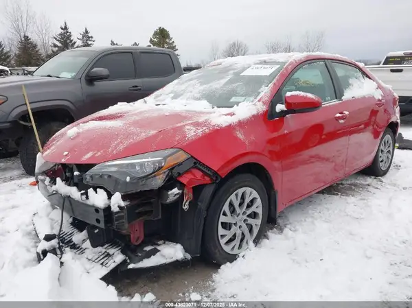 2T1BURHE3JC980994 2018 TOYOTA COROLLA - Image 2