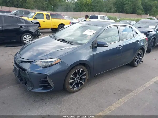 2T1BURHE3JC981255 2018 TOYOTA COROLLA - Image 2