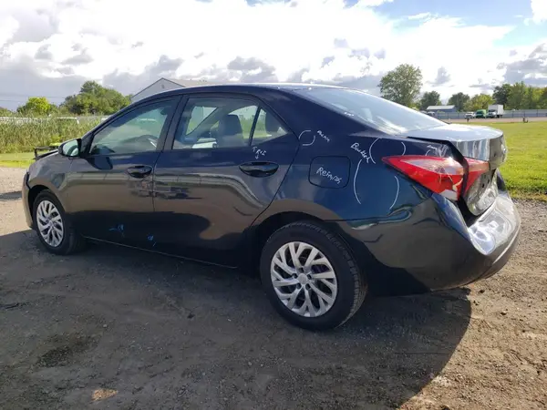 2T1BURHE3JC981451 2018 TOYOTA COROLLA - Image 2