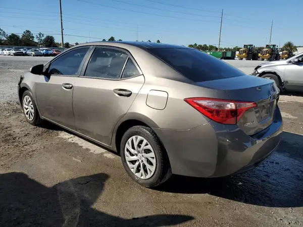 2T1BURHE3JC982583 2018 TOYOTA COROLLA - Image 2
