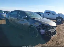 2T1BURHE3JC983233 2018 TOYOTA COROLLA