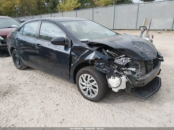 2T1BURHE3JC997486 2018 TOYOTA COROLLA - Image 1