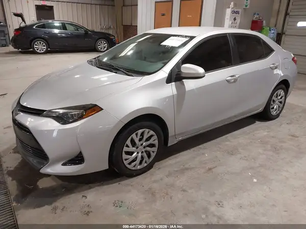 2T1BURHE3KC125536 2019 TOYOTA COROLLA - Image 2