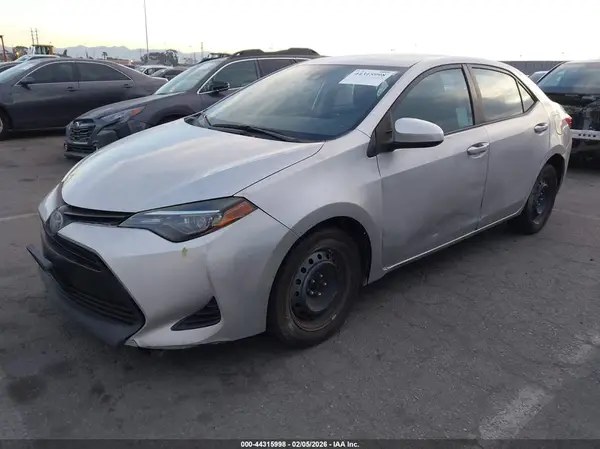 2T1BURHE3KC137296 2019 TOYOTA COROLLA - Image 2