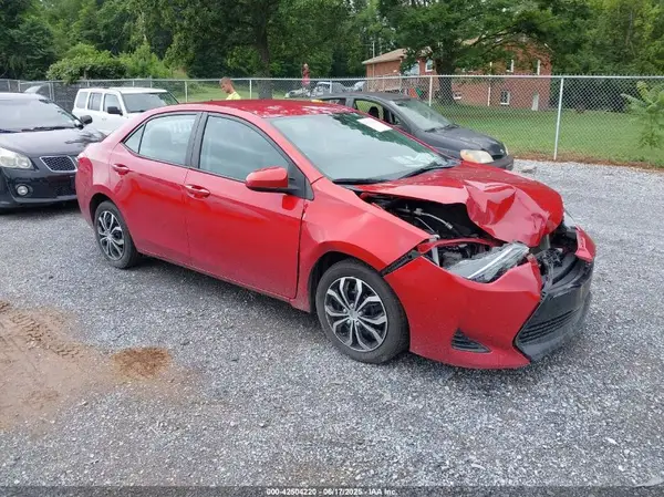 2T1BURHE3KC140103 2019 TOYOTA COROLLA - Image 1