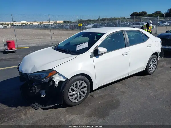 2T1BURHE3KC151876 2019 TOYOTA COROLLA - Image 2