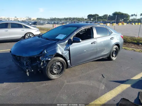 2T1BURHE3KC169102 2019 TOYOTA COROLLA - Image 2