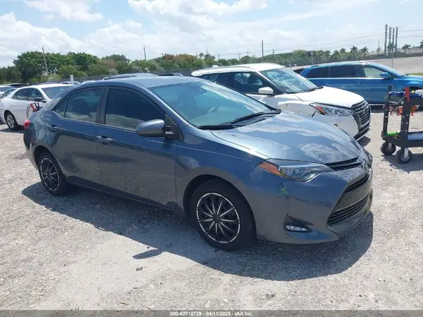 2T1BURHE3KC176048 2019 TOYOTA COROLLA - Image 1