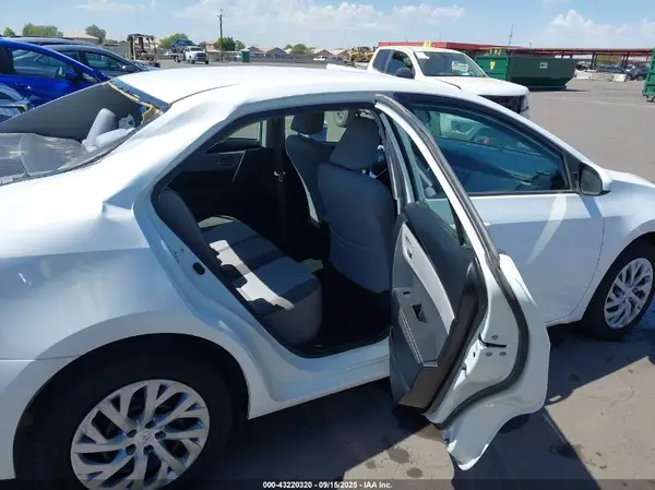 2T1BURHE3KC188247 2019 TOYOTA COROLLA - Image 8