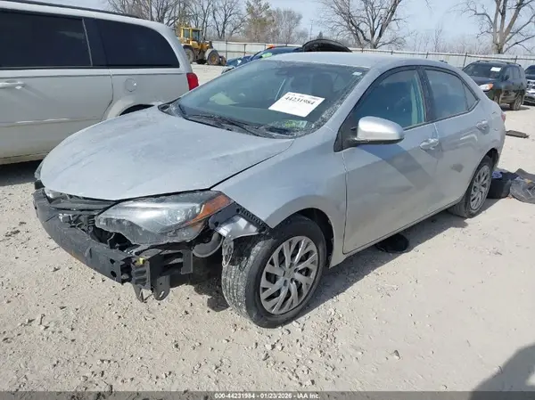 2T1BURHE3KC194422 2019 TOYOTA COROLLA - Image 2