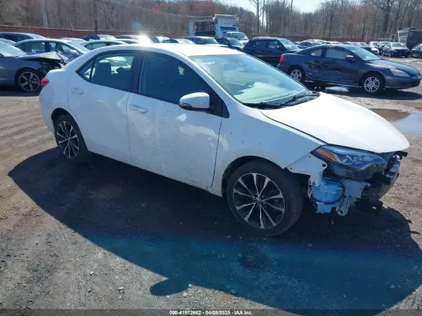 2T1BURHE3KC202616 2019 TOYOTA COROLLA - Image 1