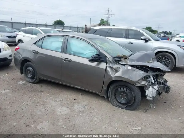 2T1BURHE3KC227063 2019 TOYOTA COROLLA - Image 1