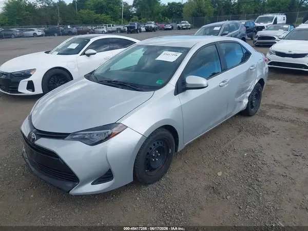 2T1BURHE3KC236877 2019 TOYOTA COROLLA - Image 2