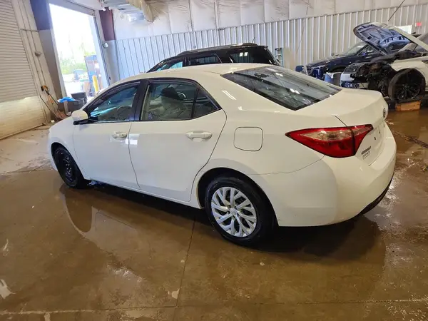 2T1BURHE3KC240301 2019 TOYOTA COROLLA - Image 2