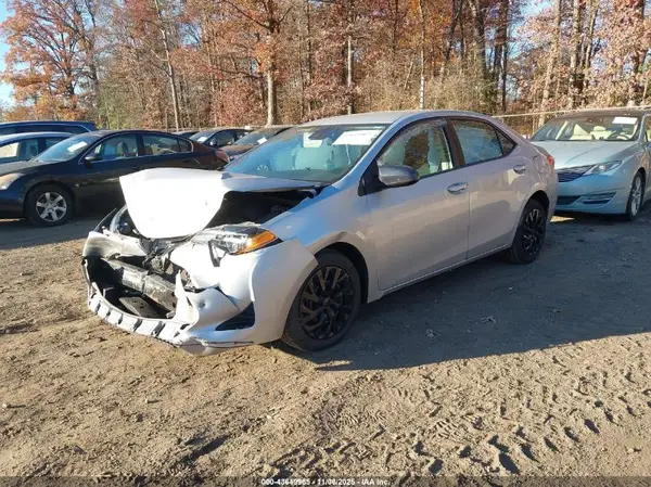 2T1BURHE3KC241660 2019 TOYOTA COROLLA - Image 2