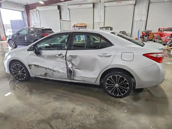 2T1BURHE4GC571556 2016 TOYOTA COROLLA - Image 2