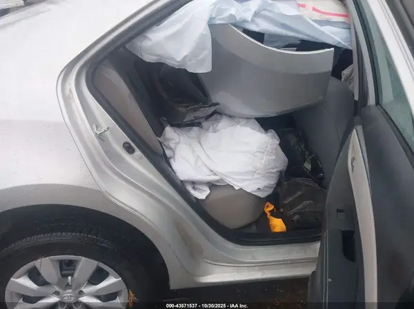 2T1BURHE4GC571895 2016 TOYOTA COROLLA - Image 8