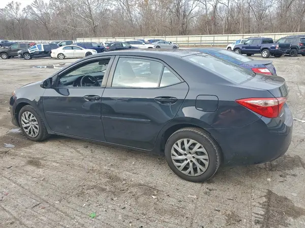 2T1BURHE4HC748723 2017 TOYOTA COROLLA - Image 2