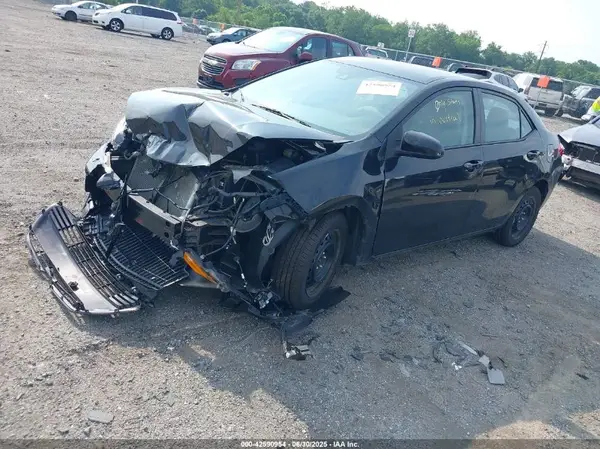 2T1BURHE4HC750763 2017 TOYOTA COROLLA - Image 2