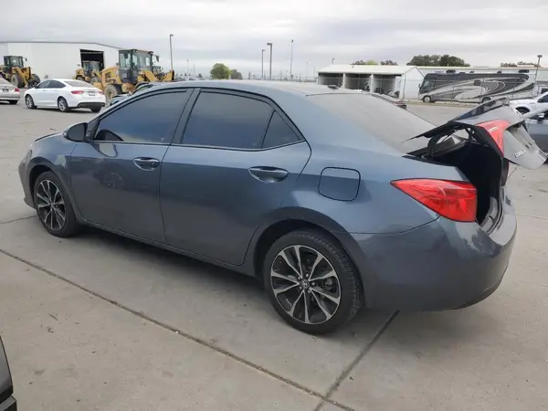 2T1BURHE4HC751668 2017 TOYOTA COROLLA - Image 2
