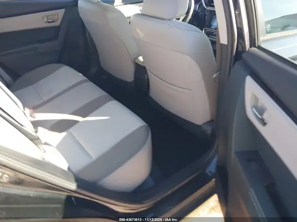 2T1BURHE4HC751833 2017 TOYOTA COROLLA - Image 8