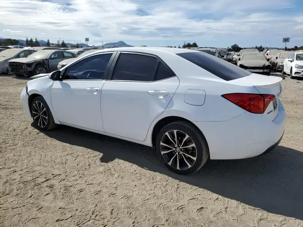 2T1BURHE4HC752237 2017 TOYOTA COROLLA - Image 2