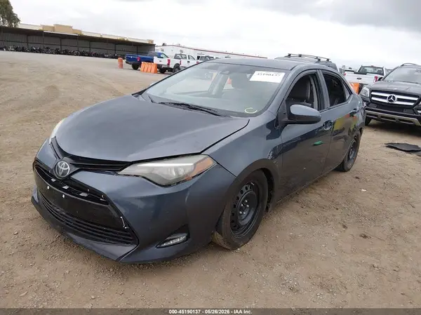 2T1BURHE4HC764906 2017 TOYOTA COROLLA - Image 2