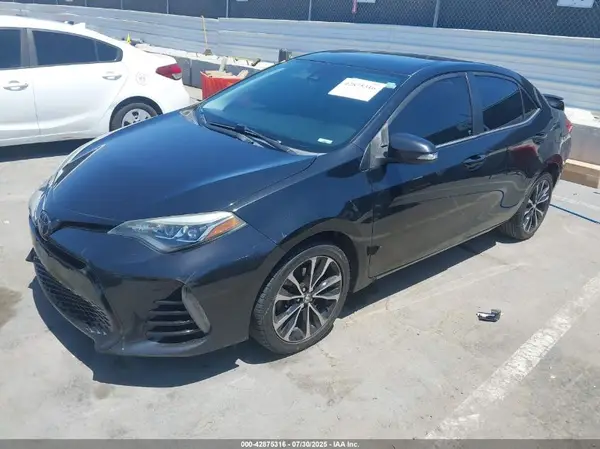 2T1BURHE4HC767076 2017 TOYOTA COROLLA - Image 2