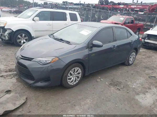2T1BURHE4HC772892 2017 TOYOTA COROLLA - Image 2