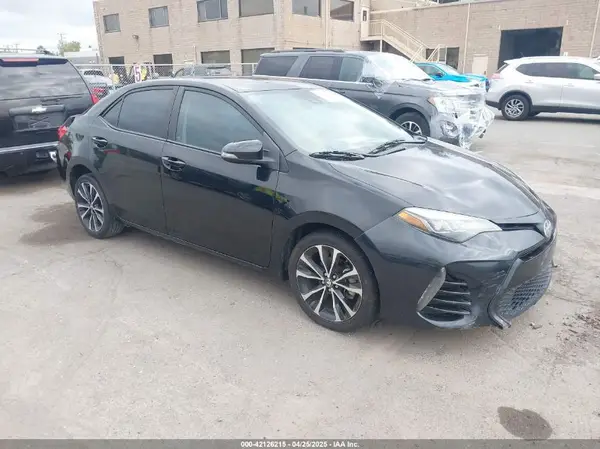 2T1BURHE4HC773766 2017 TOYOTA COROLLA - Image 1