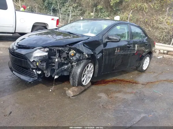 2T1BURHE4HC782001 2017 TOYOTA COROLLA - Image 2