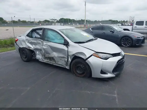 2T1BURHE4HC791958 2017 TOYOTA COROLLA - Image 1