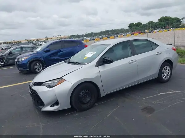 2T1BURHE4HC791958 2017 TOYOTA COROLLA - Image 2