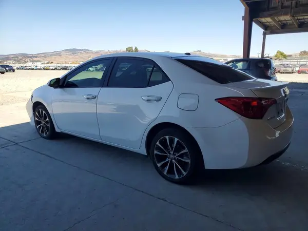 2T1BURHE4HC796058 2017 TOYOTA COROLLA - Image 2